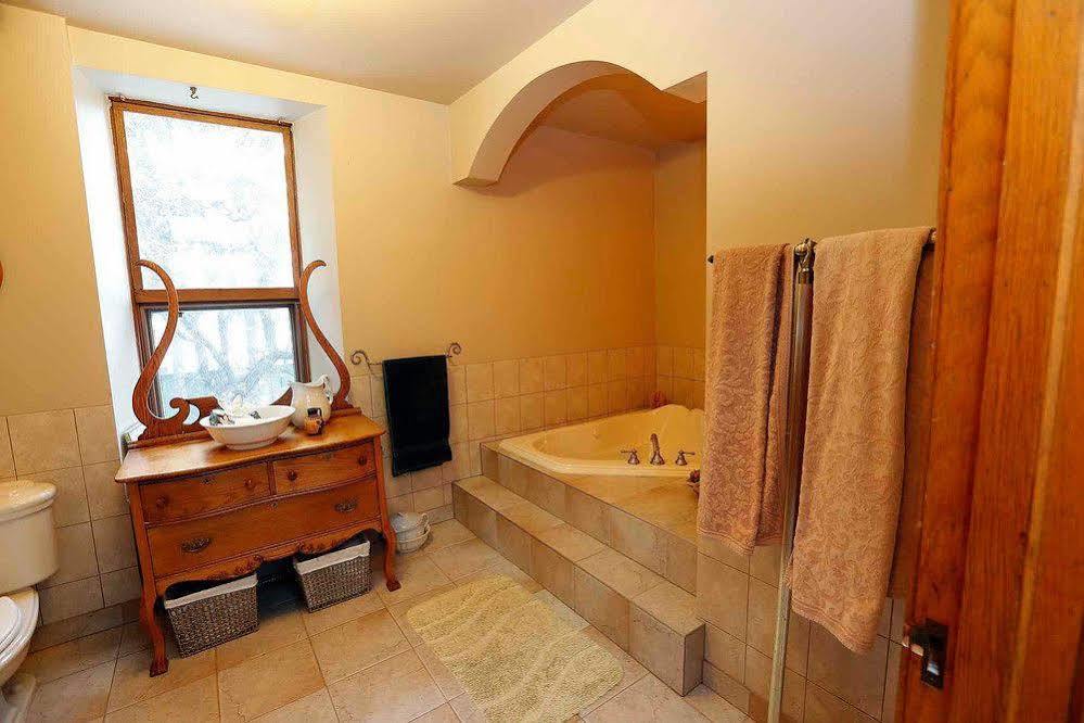 Bed & Breakfast Bellas Castle Morden