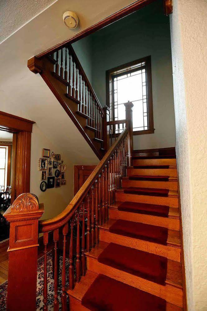 Bellas Castle Bed & Breakfast 3*